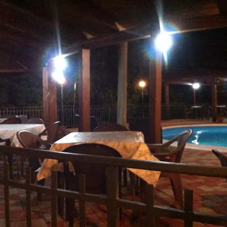 La Madonnina * 卡斯特罗维拉里